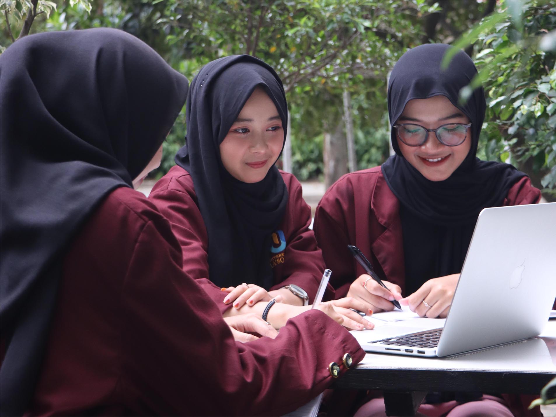 Manajemen Bisnis Syariah S1_image